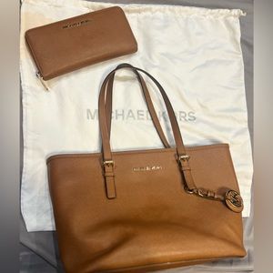 Michael Kors Tote & Wallet